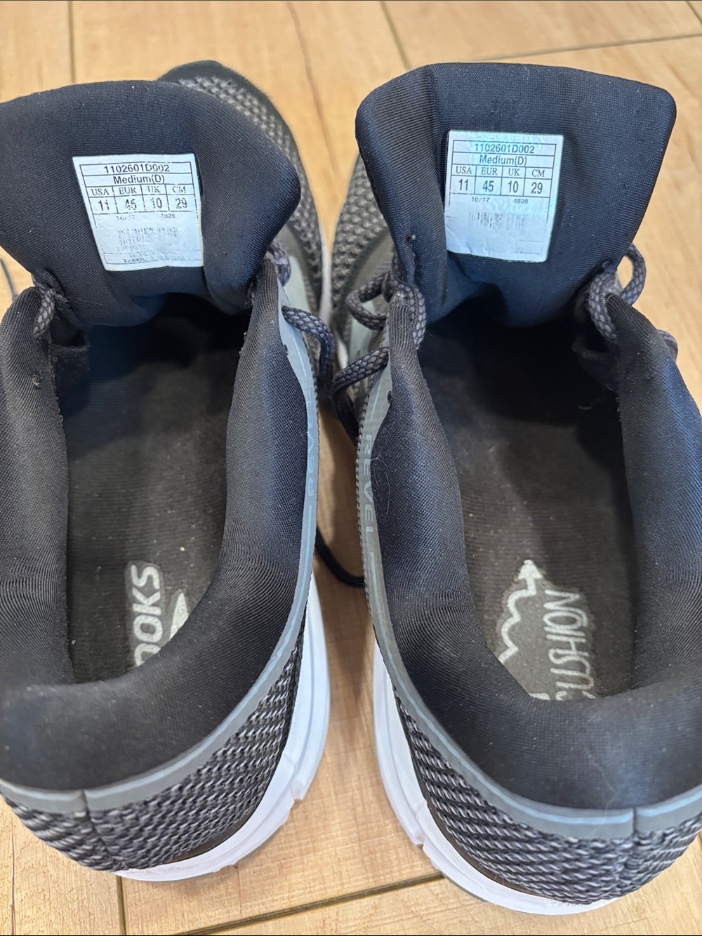 Brooks Revel Black & Gray Men's Running Shoes - Picture 8 of 10